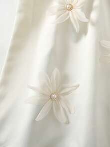 Đầm không tay dáng rộng thanh lịch cổ yếm họa tiết hoa 3D dành cho bé gái tuổi teen - trắng - Xem 4