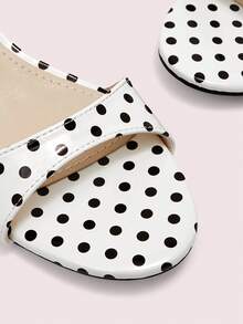 CUCCOO DOLLMOD Giày sandal nữ mũi tròn gót thấp chấm bi dễ thương - Nhiều màu - Xem 5