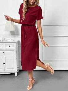 SHEIN Clasi 杏色度假风圆领短袖修身中长连衣裙，适合夏季休闲、度假、日常通勤。 - 酒紅色 - 查看 3