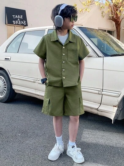 Tween Boy Fashion Casual Vintage Cool Street Loose-Fitting Comfortable And Refreshing Military Green Denim Short-Sleeved Shirt And Loose-Fitting Comfortable Denim Shorts For Kids Clothes Tween Boy Dailywear And Kids Spring To Summer Rave Outfits Festival And Outfits Streetwear Clothes
