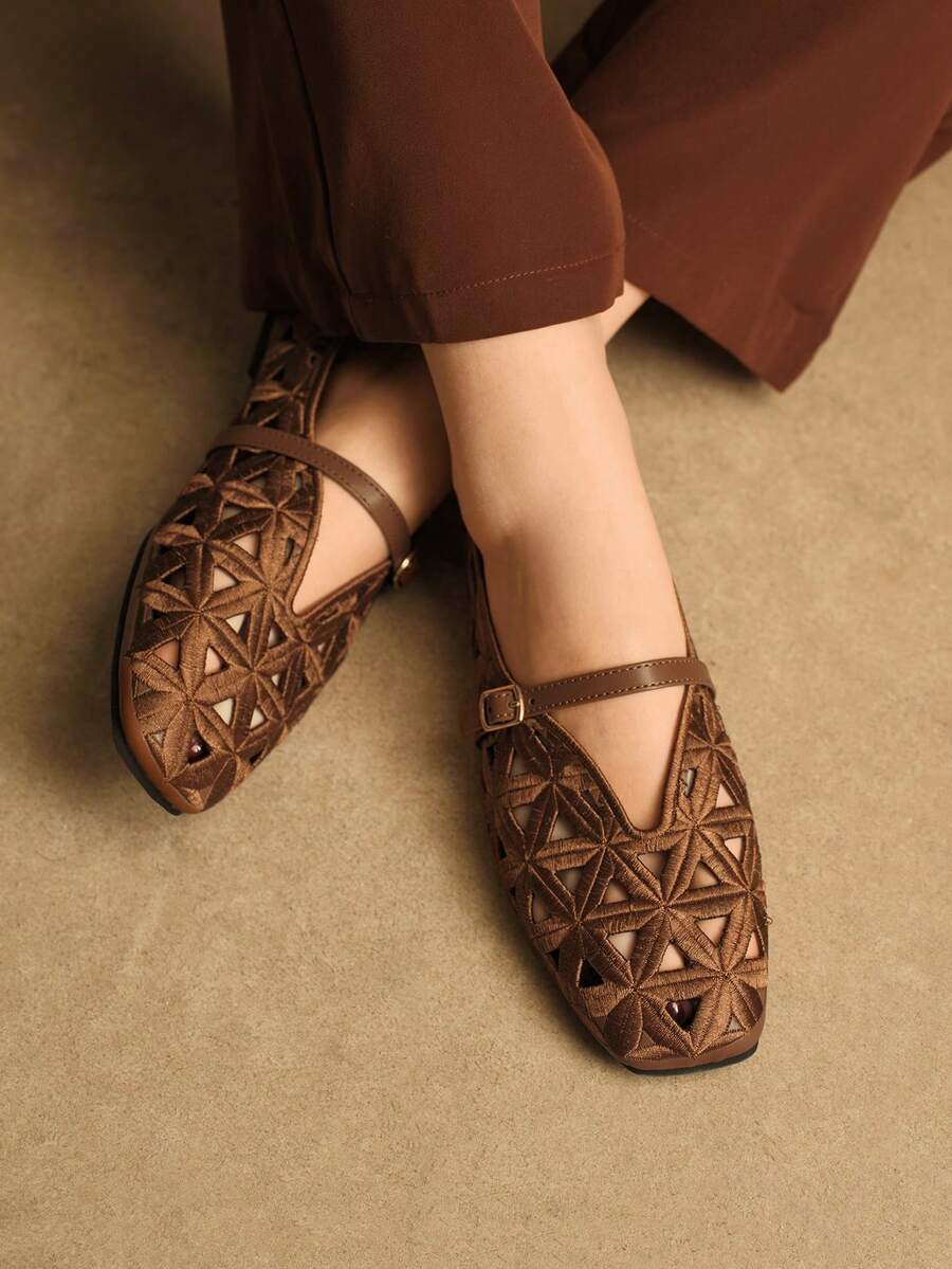 Rosivie 优雅镂空平底女鞋，时尚舒适，法式方头设计，尽显优雅气质 - 棕色 - 查看 1