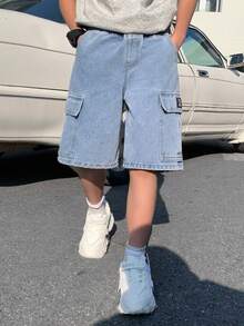 SHEIN Little Byeori Tween Jungen Mode Homecoming Streetwear Mix und Match vielseitiges Design Vintage cool Straße locker bequem und erfrischend blaue 6-Inch Patch Details und Tasche Design Jeans für den täglichen Gebrauch und Frühling bis Sommer Rave Festival und Streetwear - Blau - Übersicht 4