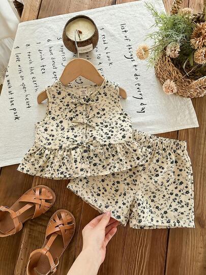 SHEIN LMoss Kids Babygirl Cute Floral Print Sleeveless Top And Elastic Waist Shorts Set, Summer