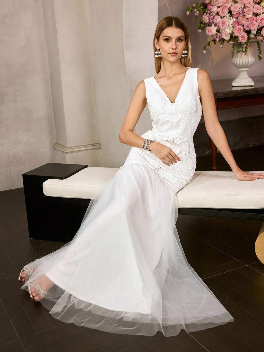 MOTF Soiréza 女士优雅无袖V领及地晚礼服及轻盈婚纱 – 花卉蕾丝和薄纱罩衫，修身剪裁，适合婚礼、晚宴等场合