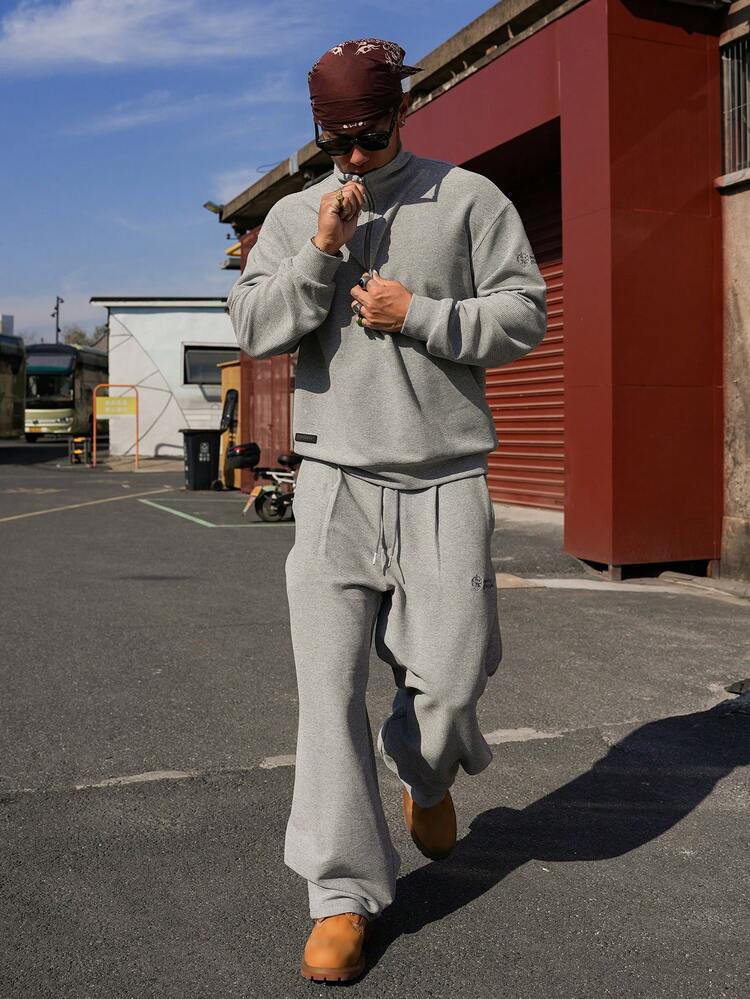 Men's Solid Gray Pants With Crease Design & Pullover Sweatshirt Set, Spring