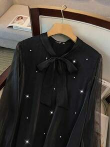 GlowEve CURVE Vestido cheongsam elegante de fiesta para el Día de San Valentín con cuello de corbata y decoración de perlas falsas para mujer de talla grande - Negro - Ver 3