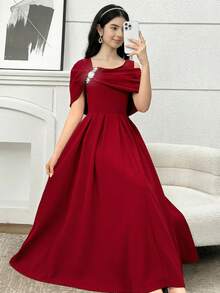 SHEIN Vestido maxi elegante de estilo princesa con hombros descubiertos, nudo retorcido y decoración de lazo para adolescentes y niñas, color burdeos, adecuado para bailes de graduación, fiestas, primavera/verano - Burdeos - Ver 4