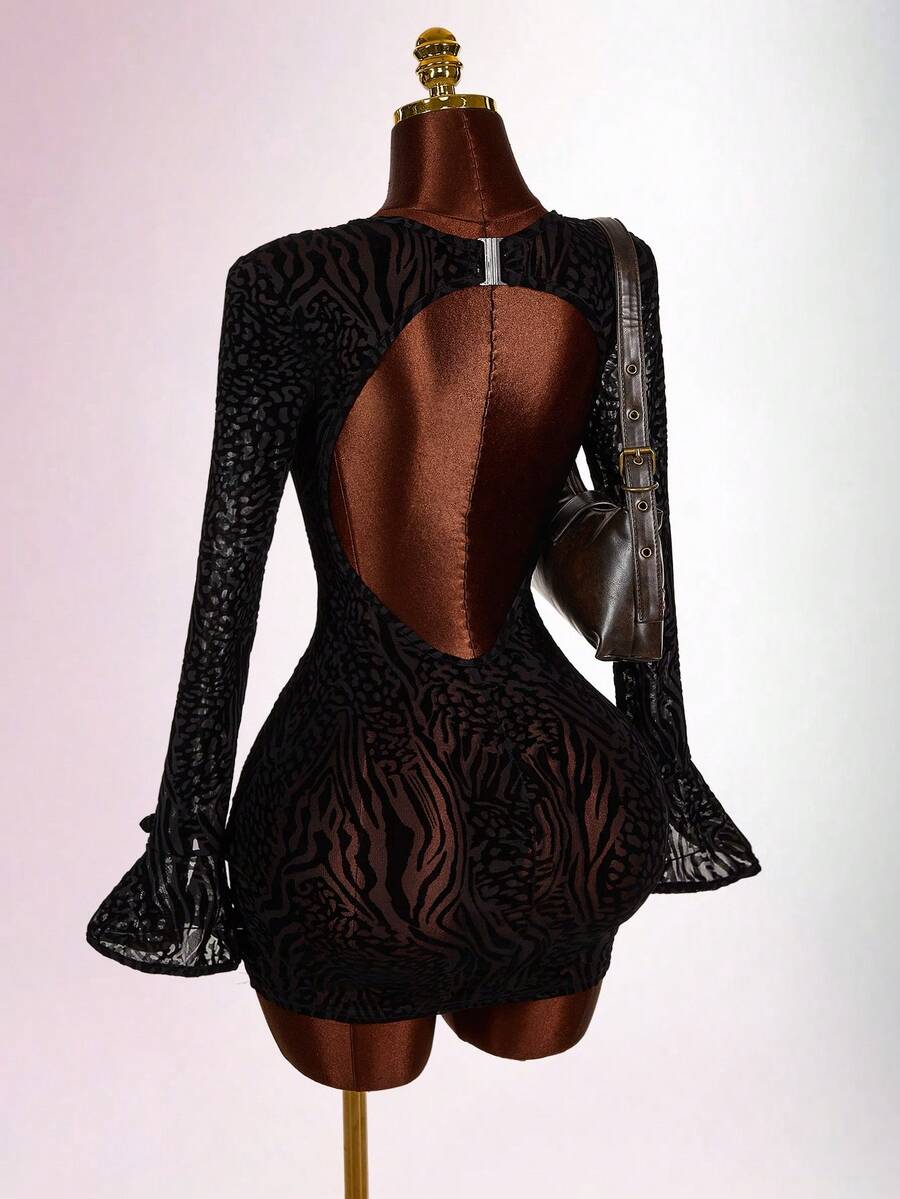Amplova 女士迷你连衣裙，豹纹植绒，性感露背，透视网纱袖，前开衩，秋冬款 - 黑色 - 查看 1