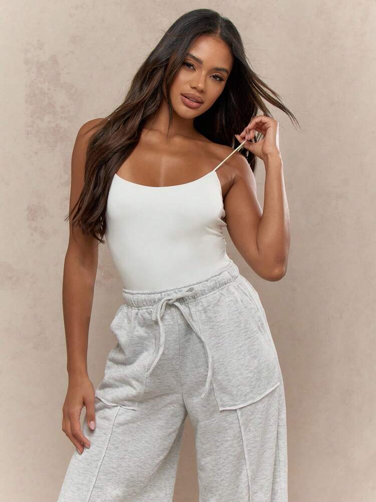 MISSGUIDED Spaghetti Strap Cami Tank Top Sleeveless Basic Layering Camisole Summer Essential Casual Slim Fit Adjustable Straps Form Fitting Minimalist