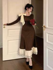 DAZY فستان طويل أنيق مناسب للمرأة مع تباين اللون، كشف الكتف، تفاصيل ربطة فيونكة - قهوة بني - مشاهدة 2