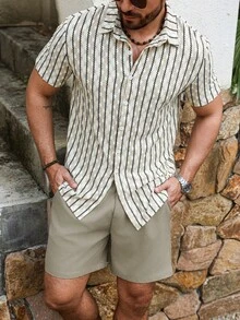 VENTUSAIL Bộ đồ nam gồm áo sơ mi ngắn tay cài cúc phía trước kẻ sọc và quần short màu trơn có túi bên hông. - Nhiều màu - Xem 4