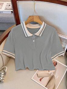 GlowEve CURVE Camiseta de punto de verano casual con cuello polo y bloques de color para tallas grandes - Gris Claro - Ver 1