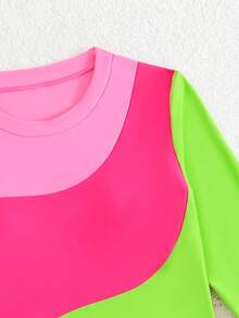 SHEIN Tween Girl Contrast Color Long Sleeve Tankini Swimwear Set Specially Designed For Tween Girls, Perfect For Summer Beach Vacations, Pool Parties, Summer Holidays, And Casual Leisure Activities.Crafted From Soft Knitted Fabric, It Features A Charming Pink-Green Color-Block Pattern, Long Sleeves For Excellent Sun Protection, And A Split Design With A Separate Triangle Bottom - Baby Pink - View 3