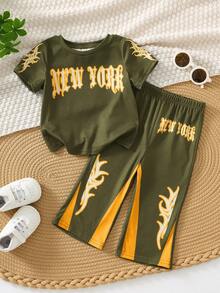 SHEIN Bộ 2 món phong cách đường phố cho bé trai, áo thun ngắn tay in họa tiết màu xanh lá cây và quần ống loe, thích hợp cho mùa hè. - Nhiều màu - Xem 4