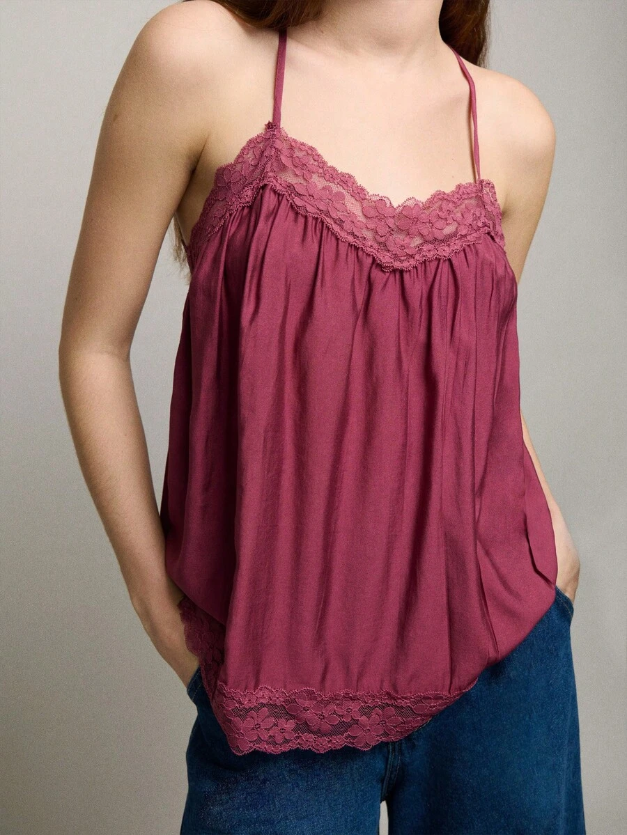Nöista Top holgado romántico con detalles de encaje en el cuello. Tirantes ajustables en la espalda. Atuendo de primavera, atuendos para vacaciones de primavera, ropa de primavera, atuendo casual y estilo de vacaciones. - Rojo violeta - Ver 1