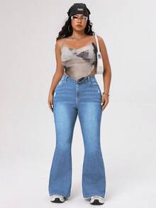 SHEIN ICON 大码女式高腰口袋破洞喇叭休闲百搭牛仔裤 - 淺色水洗藍 - 查看 4