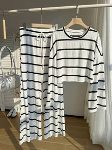 Comfortcana 2pcs Plus Size Contrast Color Striped Fleece Long Sleeve Top And Pants Set, For Autumn And Winter - Black and White - View 9