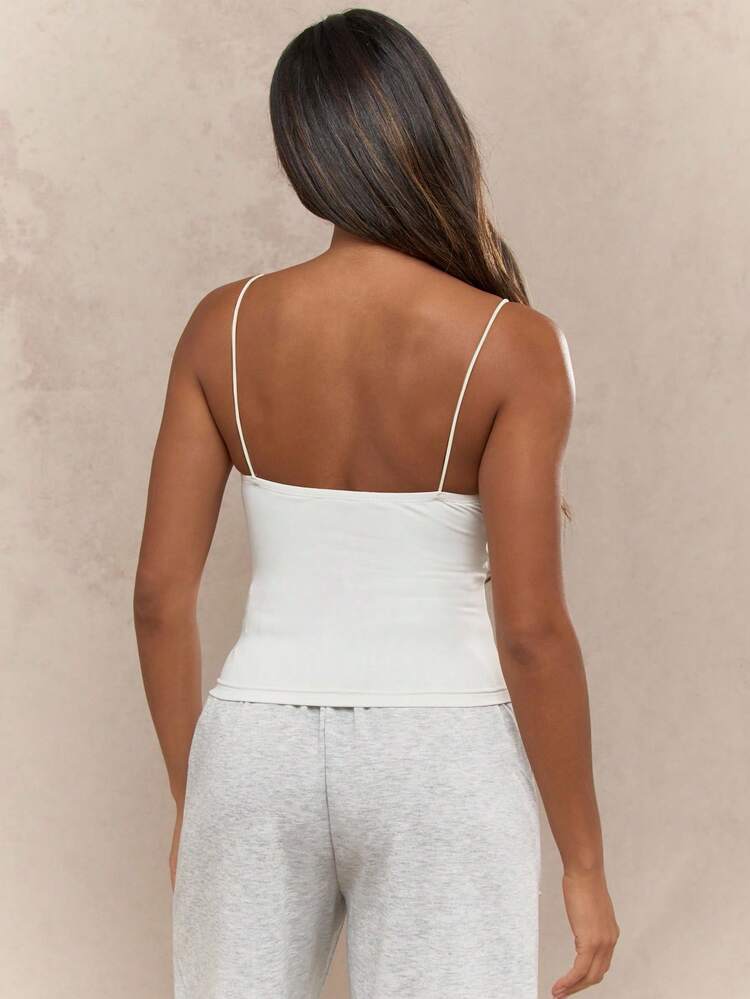 MISSGUIDED Spaghetti Strap Cami Tank Top Sleeveless Basic Layering Camisole Summer Essential Casual Slim Fit Adjustable Straps Form Fitting Minimalist