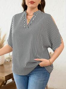 SHEIN Clasi Blouse ample à rayures et col V pour femmes grandes tailles, manches courtes - Noir et Blanc - Voir 4