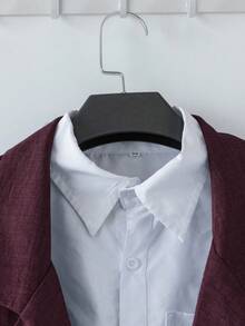 EMERY ROSE بلايزر كاجوال للمكتب بحزام الخصر وتأثير الجينز ثنائي اللون بدون أكمام مع تريم من الكشكشة للمقاسات الكبيرة - الأزرق - مشاهدة 4