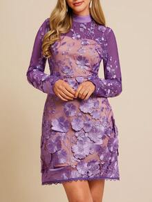 Amorya 女士紫色网纱刺绣收腰优雅迷你连衣裙，修身剪裁，适合日常穿着、约会、秋冬季及早春穿着。 - 紫色 - 查看 5