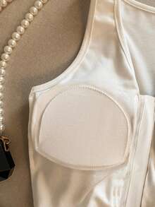 Resyla Minimalist Zipper Design Cropped Tank Top, Layering Or Outerwear - Beige - View 4