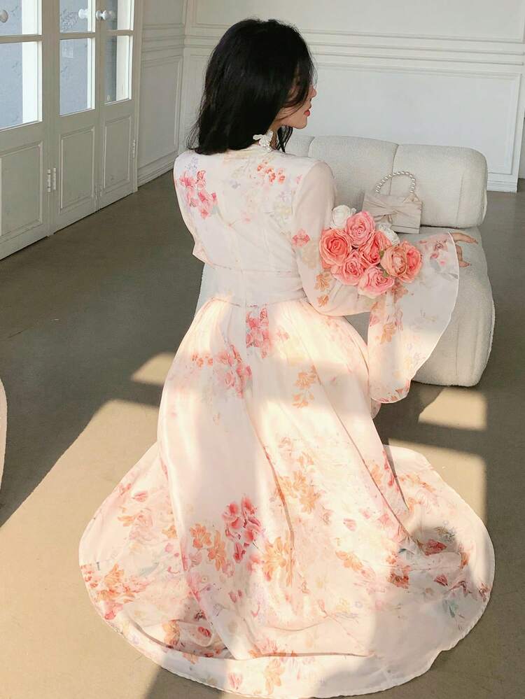 Women's Elegant Floral V-Neck Flare Sleeve Mid-Length Dress, Spring/Summer Wedding Guest Dress Sundress