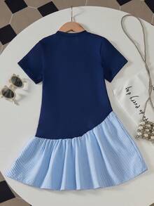 SHEIN Casuvi Kids 时尚休闲童装春夏女童单件蓝色舒适圆领字母印花短袖条纹编织连衣裙，可爱休闲学院风蝴蝶结装饰，适合外出、度假和日常穿着。 - 彩色 - 查看 5