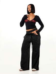 SUMWON WOMEN 超大款水钻装饰水洗慢跑裤，双腰带抽绳设计，适合休闲冬季居家穿着 - 黑色 - 查看 4