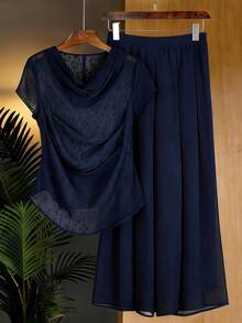 Seusyu 大尺碼女款純色雪紡花卉短袖上衣與寬腿褲兩件套 - 藏蓝色 - 查看 1