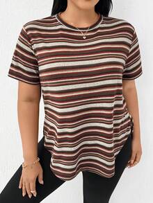 Shapeblank 大码女装春夏时尚休闲宽松舒适日常百搭显瘦棕色条纹短袖上衣搭配黑色紧身打底裤两件套，街头风，裤装套装，简约风格，夏季服装，机场穿搭 - 棕色 - 查看 4