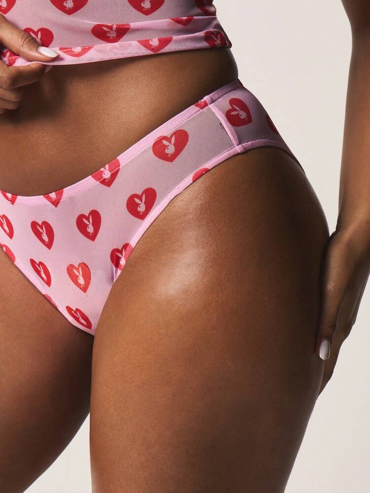 Missguided x Playboy Set di canotta e mutandine in rete con stampa a cuori, coordinato di biancheria intima per San Valentino