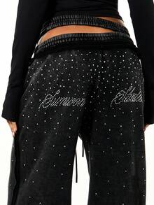SUMWON WOMEN 超大款水钻装饰水洗慢跑裤，双腰带抽绳设计，适合休闲冬季居家穿着 - 黑色 - 查看 3