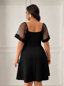 Femmeverse 大码女式网纱拼接A字连衣裙，显瘦又优雅 - 黑色 - 查看 2