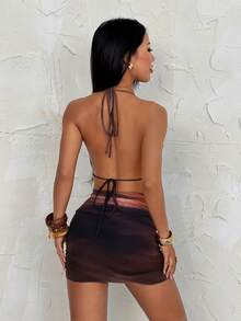 SHEIN PETITE Đầm ngắn nữ kiểu retro nhuộm tie-dye in họa tiết trừu tượng, cổ chữ V sâu, buộc dây sau lưng, dáng ôm sát, thích hợp cho tiệc tùng, hẹn hò, trà chiều, và kỳ nghỉ hè gợi cảm, thời trang trên bãi biển. - Nhiều màu - Xem 2