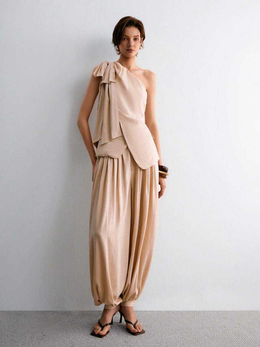 ATUI Studio Áo kiểu nữ màu trơn, cổ lệch, nơ phối màu tương phản, không tay, chất liệu vải lanh, kiểu dáng thanh lịch, thích hợp cho kỳ nghỉ, đi chơi hoặc đi làm hàng ngày. - Màu be - Xem 1