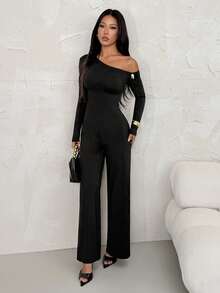 SHEIN PETITE Bộ jumpsuit đen trơn thanh lịch mùa xuân hè, kiểu dáng bất đối xứng vai, tay dài, trang trí khóa kim loại, ống rộng, phù hợp cho các buổi hẹn hò, đi chơi, dự tiệc hàng ngày, kiểu dáng thanh lịch cho nữ, jumpsuit bất đối xứng, jumpsuit ống rộng, jumpsuit ngày Valentine, jumpsuit mặc hàng ngày, jumpsuit duyên dáng, jumpsuit đen ống rộng, jumpsuit đen tay dài một vai, jumpsuit đen thanh lịch, jumpsuit một mảnh cho nữ, jumpsuit đen một vai gợi cảm, jumpsuit đen cho nữ, jumpsuit một mảnh đen thanh lịch - màu đen - Xem 3