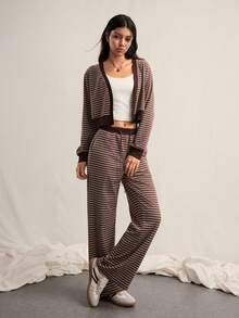 Easelle Bộ đồ nữ thường ngày kẻ sọc nâu, tay dài và quần ống rộng buộc dây phía trước, gồm 2 món. - màu nâu - Xem 6