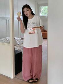 Dazy Plus 大码女式可爱卡通印花短袖上衣和格子宽松睡裤套装，春夏休闲睡衣 - 紅色 - 查看 7