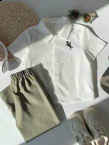 SHEIN 男童两件套：白色纹理面料衬衫和裤子，休闲假日装