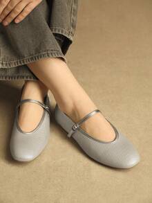 Rosivie Women's Silver Buckle Design Casual Everyday Commute Versatile Shoes Valentine's Day - Silver - View 1