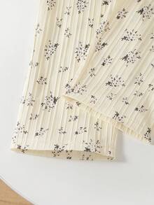 SHEIN Genkimix Kids Combinaison unique à imprimé floral couvrant entièrement le corps, style rétro décontracté et ajusté, convenant aux activités extérieures d'été et à l'école pour jeunes filles - Nude - Voir 5