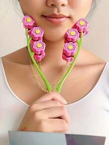 1 Piece 6-Wheel Face Roller Skin-Friendly Soft Material Lifting And Firming Massager V Shape Contouring Reduce Puffiness Manual Portable Flower Design Facial Lifting Tool Beauty Device Home Use Skincare Tool Salon Style Daily Care Firming Massager Double Chin Massager Face Slimming Gift Face Sculpting Roller - Multicolor - View 2