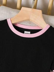 SHEIN Cute Baby Girl Knitted Solid Color Block Slim Fit Short-Sleeve T-Shirt With Open Back And Organza Bow Decoration. Fashionable French Elegance, Back To School, Y2K, Sweet And Cool, Individualistic And Ladylike. Bow Baby Clothes Pink And Black Toddler Outfit Elegant Tops For Toddler Girls Baby Girls Bow Tshirts - Black - View 7