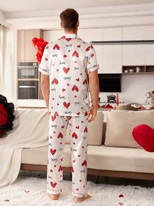 CoupledUp Bộ đồ ngủ nam tay ngắn in hình trái tim bằng lụa giả - Đỏ và trắng - Xem 2