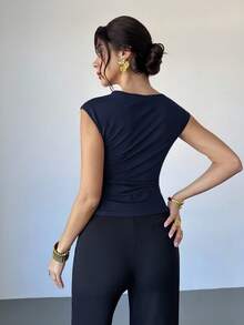 Firerie 女士休闲优雅金属装饰不对称肩部T恤，适合外出、派对等场合/秋季女装/万圣节女装/红色圣诞T恤/新年/派对上衣/优雅女式上衣 - 藏蓝色 - 查看 2