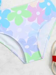 SHEIN 女童连体泳衣套装，浅蓝色撞色花卉图案，采用弹力速干面料，亲肤舒适。三件套包括吊带泳衣、三角泳裤和网纱罩裙。清新花卉风格，舒适透气，适合女孩游泳、夏季海滩度假、泳池玩耍，时尚休闲。 - 淺藍色 - 查看 5