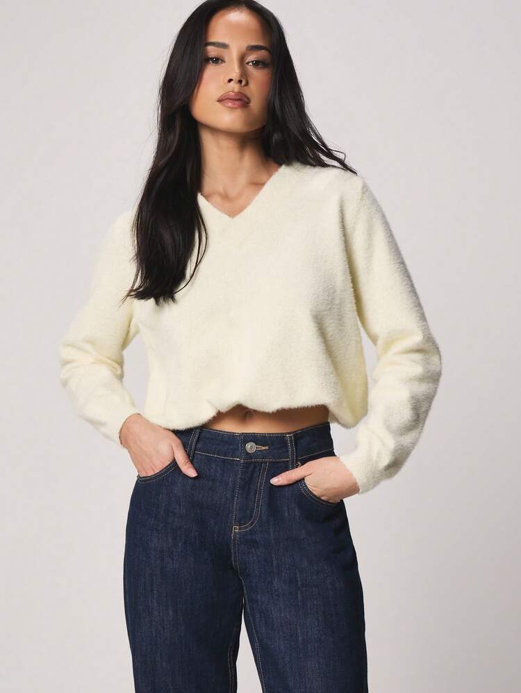 MISSGUIDED Oversized V-Neck Long Sleeve Knit Sweater Cropped Fuzzy Soft Winter Pullover Cozy Warm Casual Knit Jumper With Relaxed Fit
