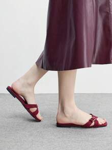 CUCCOO BIZCHIC 女士时尚酒红色绒面革系带凉鞋，金色搭扣 - 时尚露趾平底凉鞋，适合休闲和日常穿着 - 酒紅色 - 查看 7