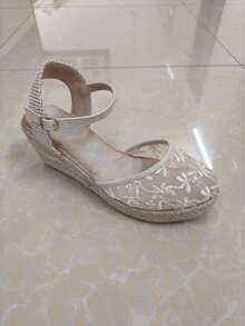 Styleloop 女士时尚百搭搭扣设计厚底坡跟鞋，适合日常穿着 - 米色 - 查看 13